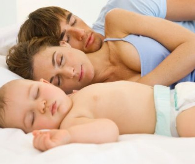desventaja-de-dormir-con-bebe